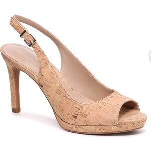 Kelly & Katie Lowyn Pump / cork and gold / size 7.5 / nwt